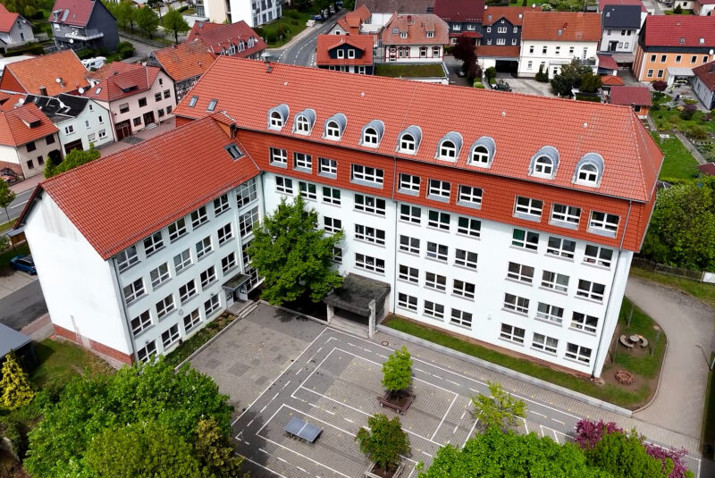 Drohnenansicht von der Staatlichen Regelschule Küllstedt